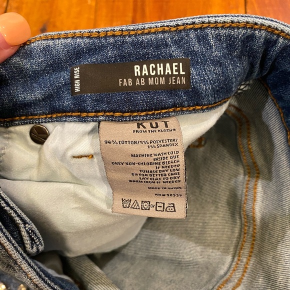 KUT Rachael Mom Jean w/embellished pocket - Picture 5 of 7